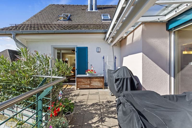 Helle 4.5-Zimmer-Wohnung mit Seesicht in Stäfa – sofort verfügbar (3)