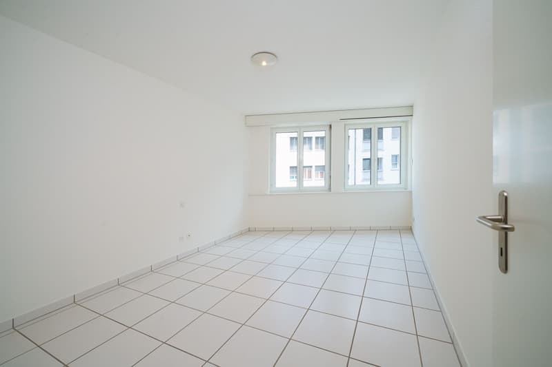 Helle 3.5-Zimmer-Wohnung mit Balkon und Garage an der Elisabethenstrasse in Basel (8)