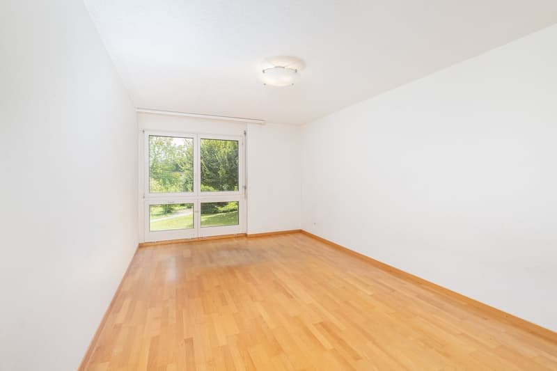 Helle 3.5-Zimmer-Wohnung mit Balkon und Garage in Zürich-Affoltern (4)