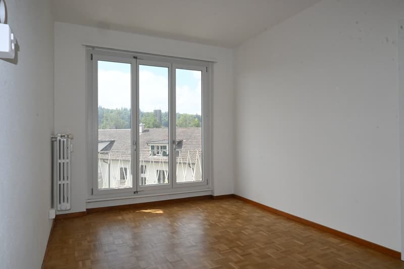 Helle 2.5-Zimmer-Wohnung mit Balkon in Bern-Bümpliz (3)