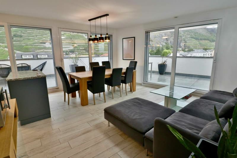 Superbe attique de 4.5 pces au centre du village (3)