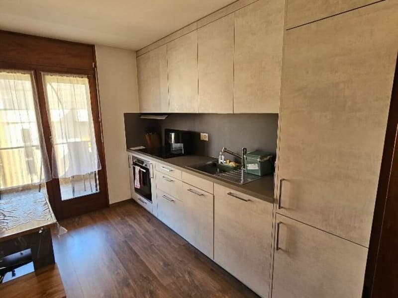 Saxon, appartement rénové de 4.5 pces dans petite PPE. (2)