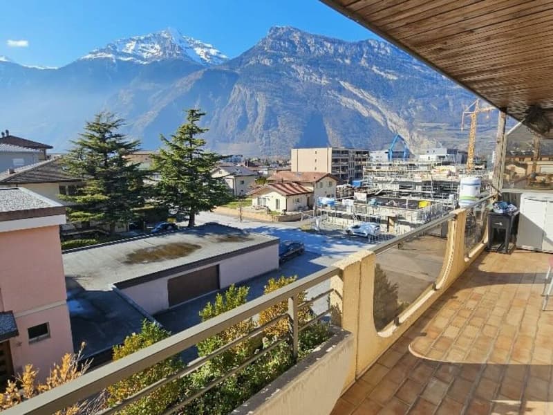 Saxon, appartement rénové de 4.5 pces dans petite PPE. (5)