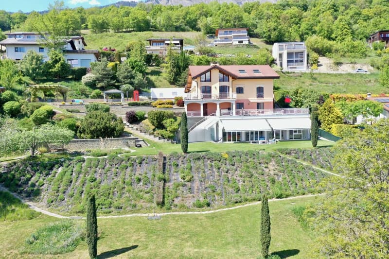 Magnifique propriété en PPE de 3 logements (6.5 pces + 3.5 pces + 2.5 pces) sur les hauts de Savièse. (1)