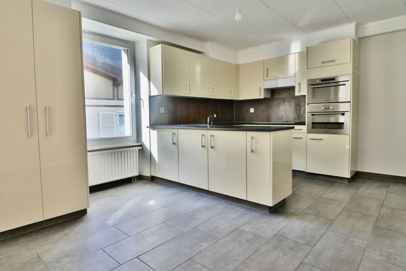 Charrat - Appartement 3.5 pces rénové dans petite PPE (2)