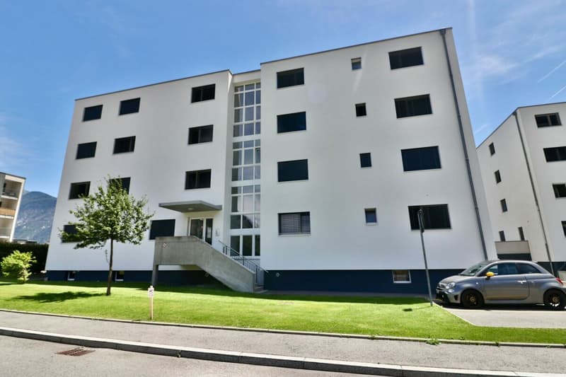 Spacieux 2.5 pièces récent, déjà loué. (12)