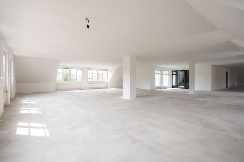 Einzigartige 174 m² Bürofläche mit Loft-Charakter im Herzen von Bülach (3)