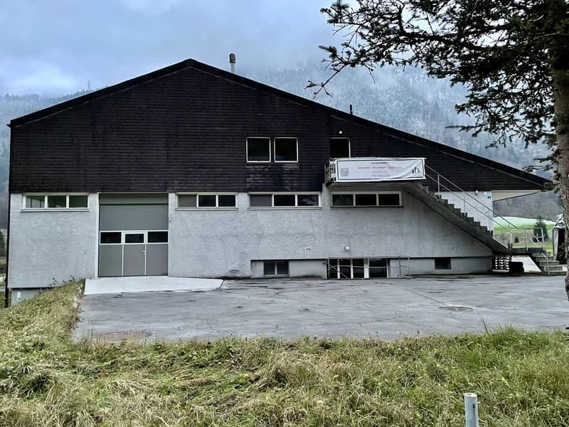 Zugang zu Raum Nr. 9 und Raum Nr. 10