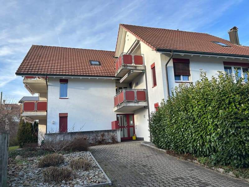 Sanierte Wohnung in ruhiger Lage – hell & geräumig mit Balkon (1)