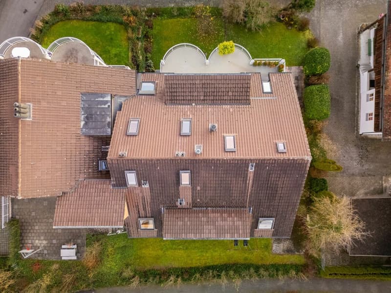 Large 7 1/2-room maisonette apartment in Cham (2)