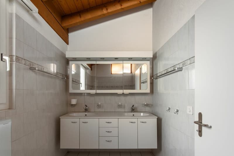 Bad der 4 1/2 Zimmerwohnung