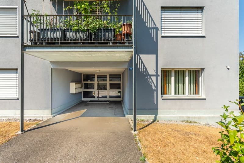 Schöne 2 1/2-Zimmer-Gartenwohnung (2)