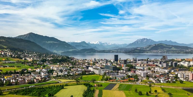 Ihr Sitz im Kanton Zug (1)