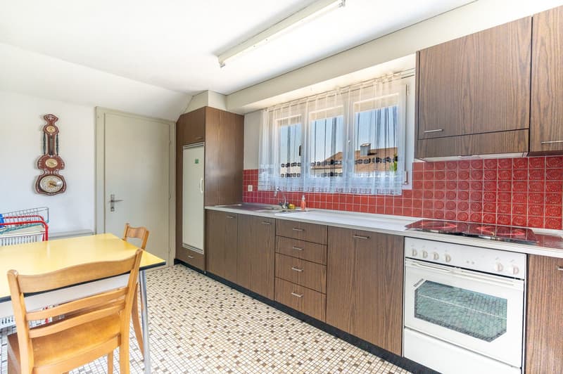 Zweifamilienhaus mit wunderschönem Garten & viel Potenzial (15)