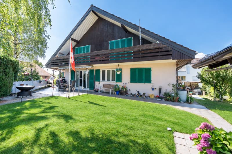 Zweifamilienhaus mit wunderschönem Garten & viel Potenzial (1)