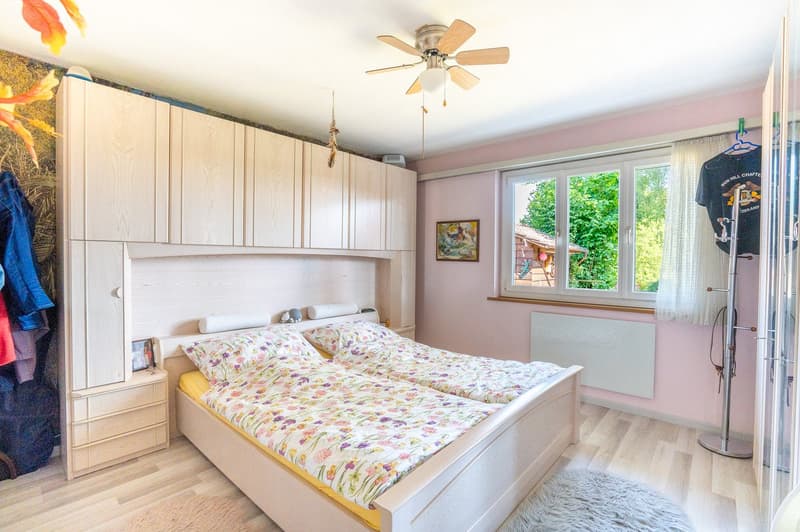 Zweifamilienhaus mit wunderschönem Garten & viel Potenzial (11)