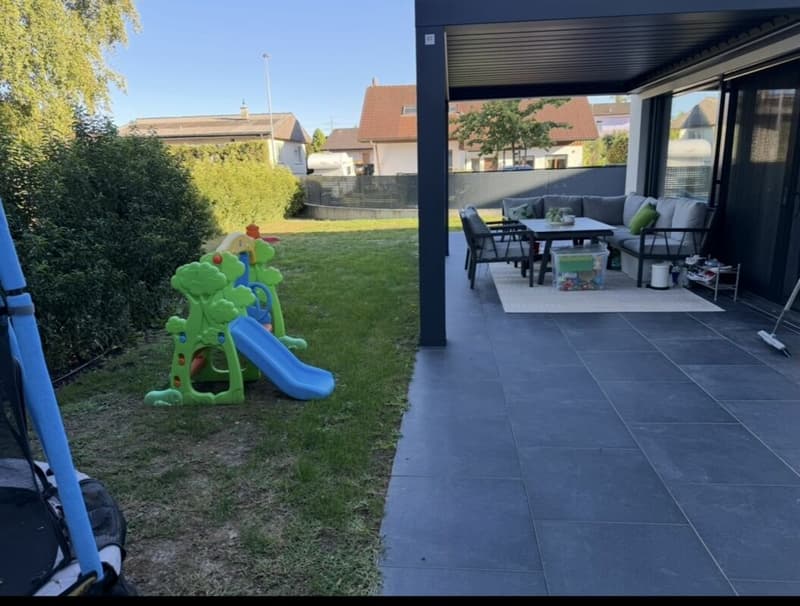 Exklusive Designerwohnung mit Traumterrasse & Garten - Neubau in Biberist (13)
