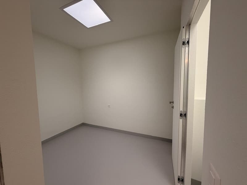 Spazio commerciale / ufficio in Centro Lugano (11)