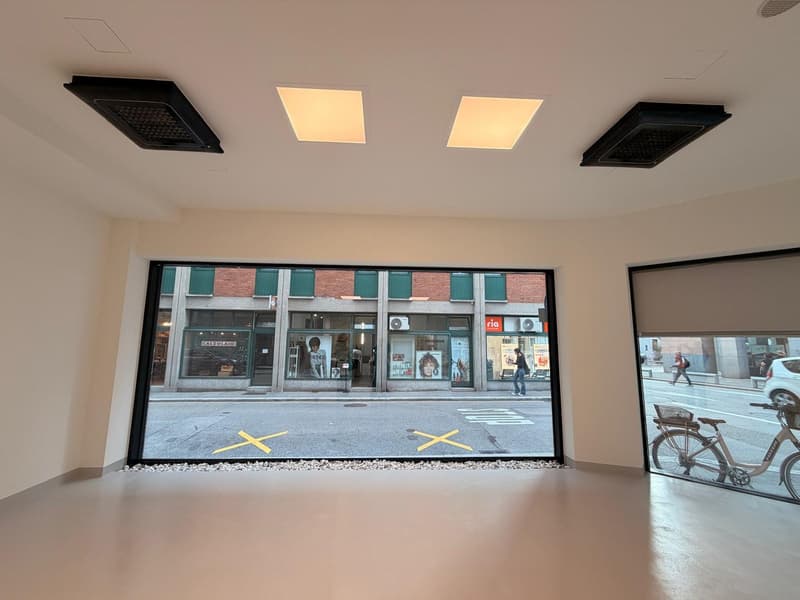 Spazio commerciale / ufficio in Centro Lugano (7)