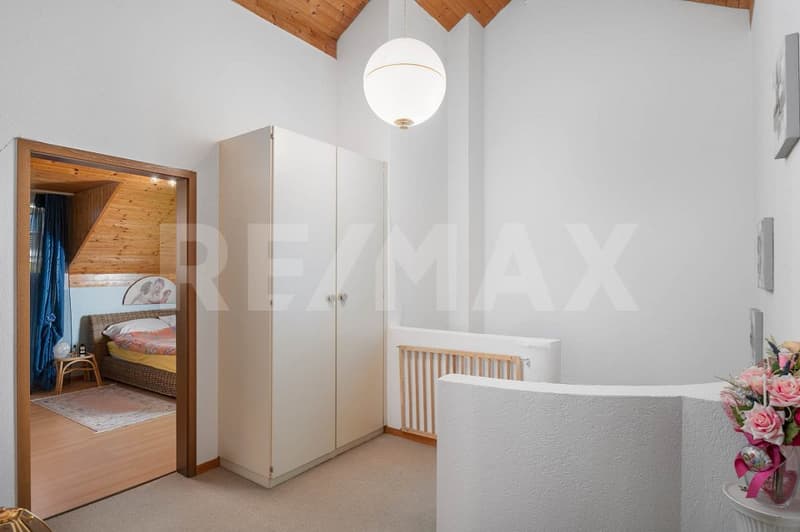 Eck-Haus in Anglikon: 5.5 Zimmer mit Garten (6)