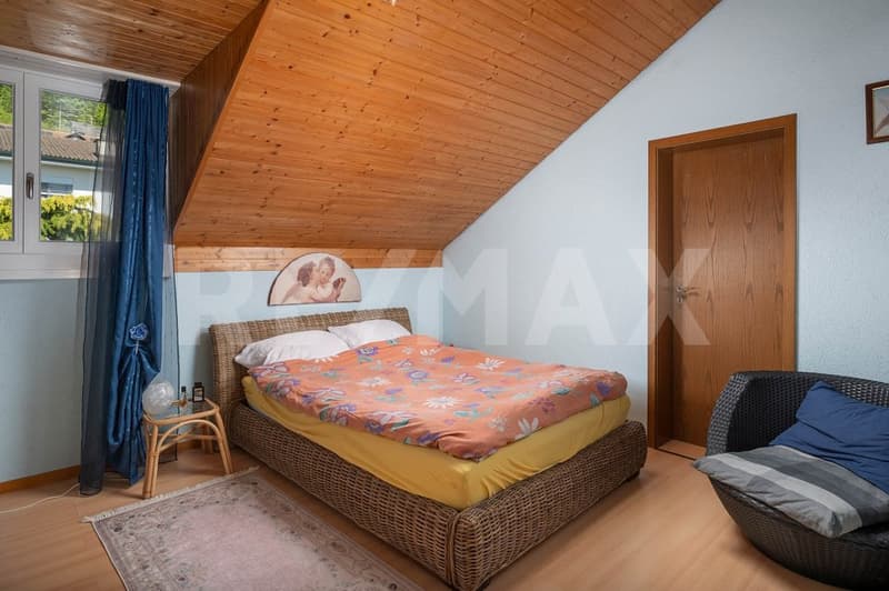 Eck-Haus in Anglikon: 5.5 Zimmer mit Garten (9)