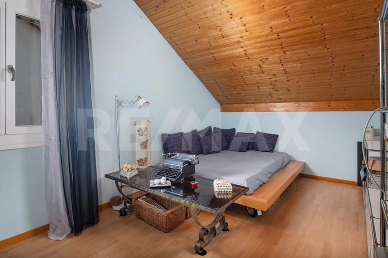 Eck-Haus in Anglikon: 5.5 Zimmer mit Garten (8)