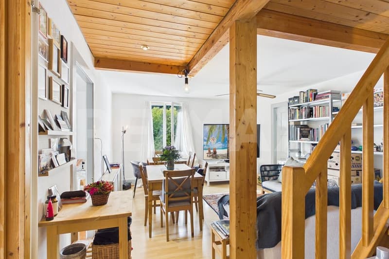 Charmante 3-Zimmer-Wohnung mit grosszügigem Dachstock  Meierhofquartier (4)