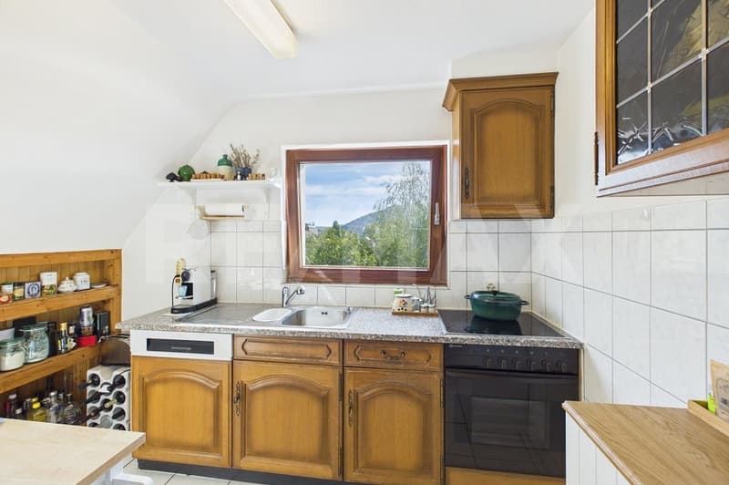 Charmante 3-Zimmer-Wohnung mit grosszügigem Dachstock  Meierhofquartier (5)
