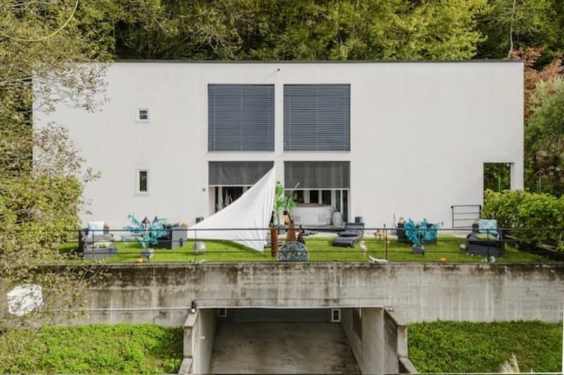 Exklusive, moderne Villa mit traumhafter Aussicht und hochwertiger Ausstattung (1)