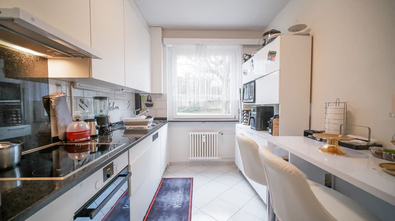 Frisch modernisierte 3.5-Zi.-Wohnung mit Balkon in Binningen (6)