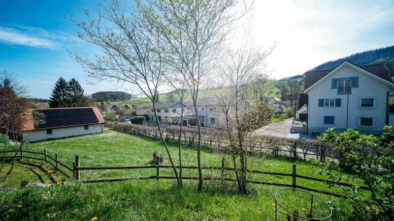Ihr Platz für Neues - sonniges Bauland in Bennwil (4)