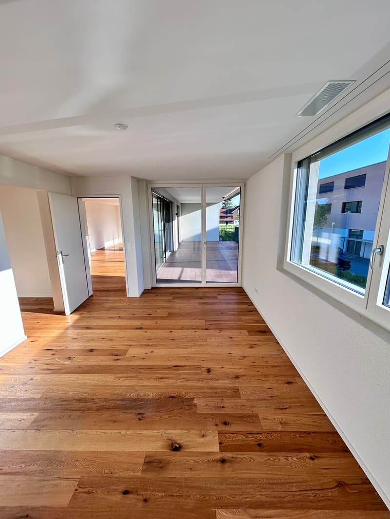 Appartamento 4.5 locali luminoso con balcone a Neudorf in vendita (9)