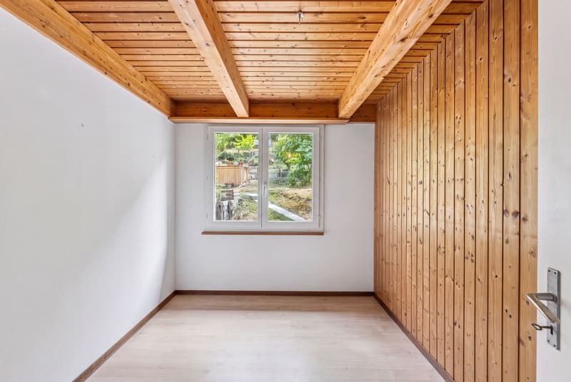 Charmantes 5.5-Zimmer-Bijou am Waldrand mit grossem Grundstück und Weitblick (8)