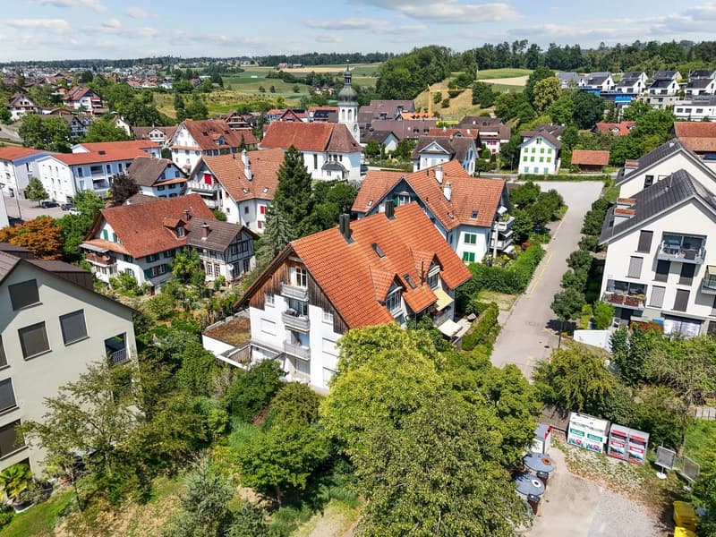 Grosszügige 6.5-Zimmer-Dach-Maisonette - Ein Zuhause für die ganze Familie (2)