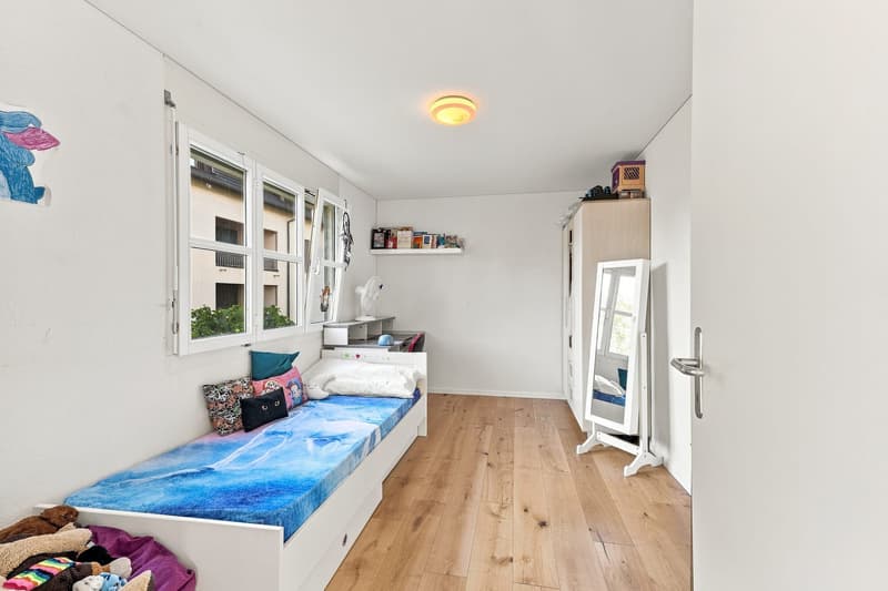 4.5-Zimmer-Etagenwohnung mit Cheminée inkl. Carport in Jonen (10)
