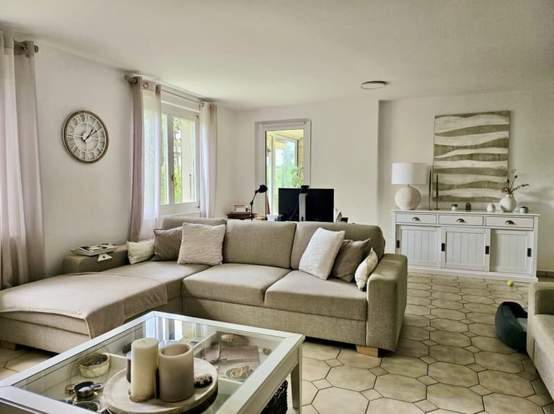 Villa individuelle lumineuse avec grands espaces & studio indépendant (2)