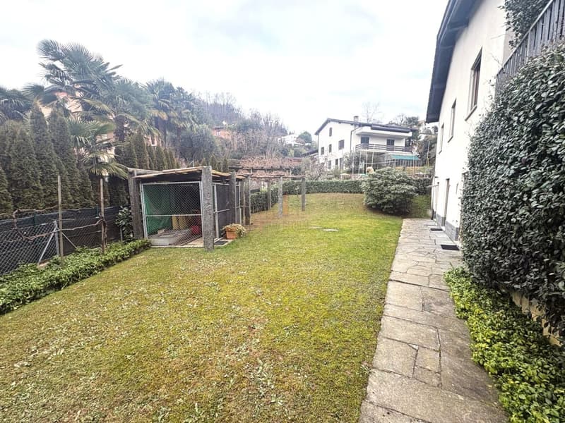 IMMERSA NEL VERDE, POSSIBILE COME RESIDENZA SECONDARIA (7)
