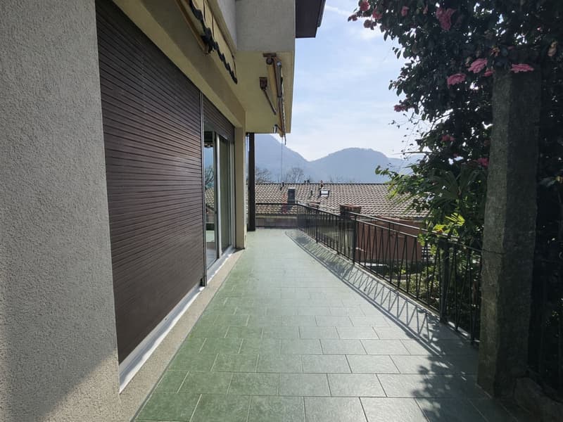 RINNOVATO, AMPIA TERRAZZA E VISTA SPLENDIDA (6)