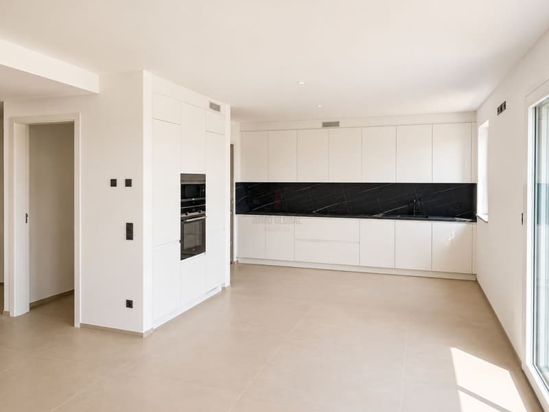 ESCLUSIVI 4.5 LOCALI CON BALCONE IN RESIDENZA RINNOVATA (1)