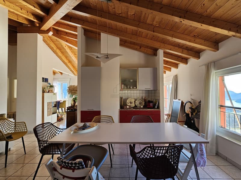 FANTASTICA BIFAMILIARE CON VISTA MOZZAFIATO (5)