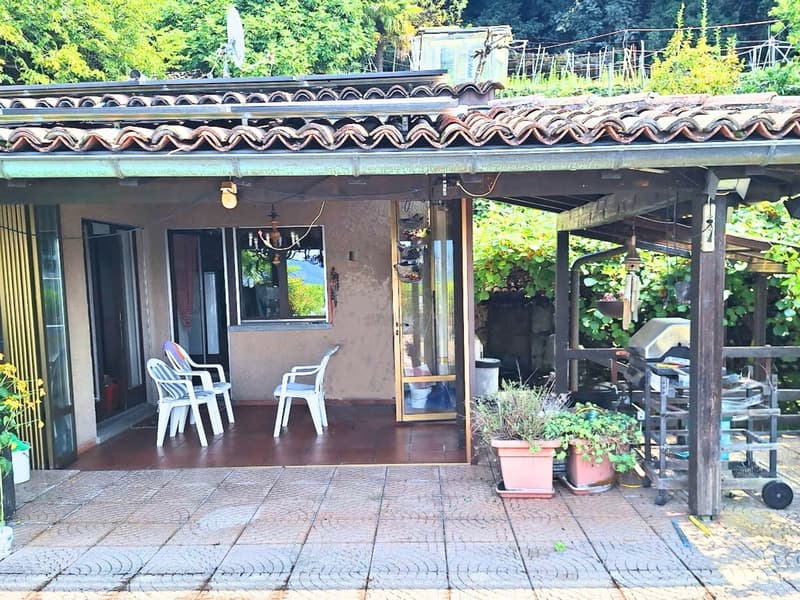 VILLA DI CHARME, CON PISCINA E VISTA APERTA (8)