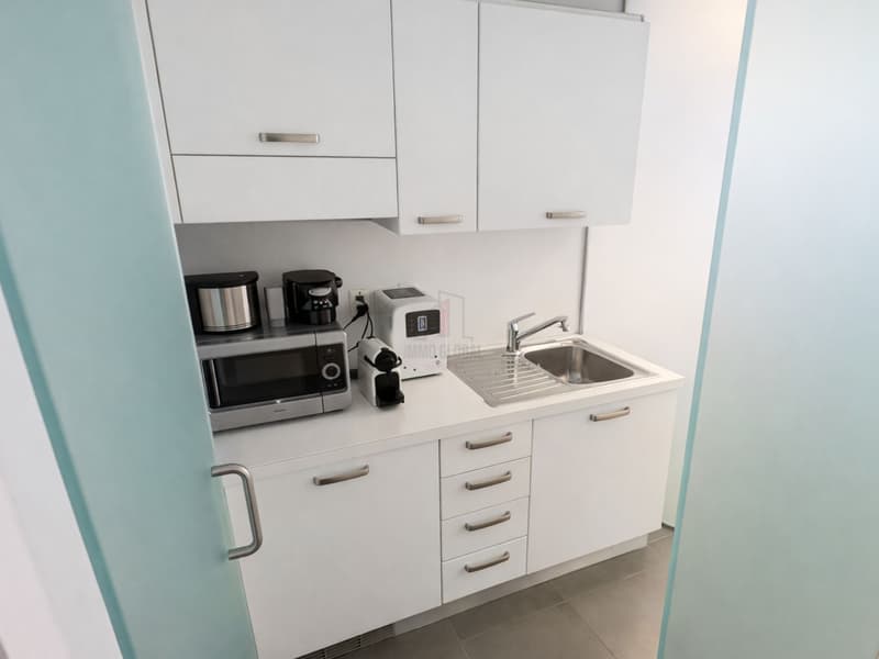 VERSATILE SPAZIO AMMINISTRATIVO ARREDATO IN LOCAZIONE (5)
