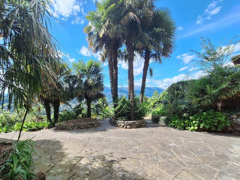 VILLA DI CHARME, CON PISCINA E VISTA APERTA (10)