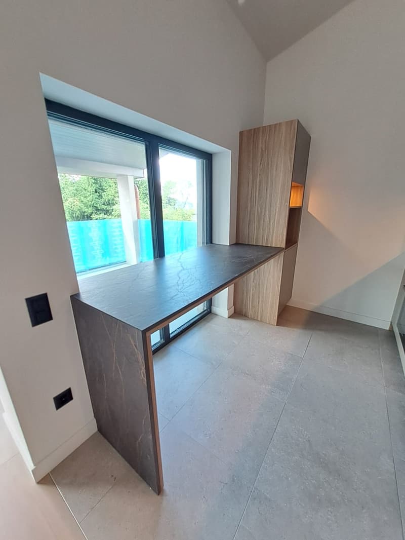 Maison moderne entièrement rénovée (10)