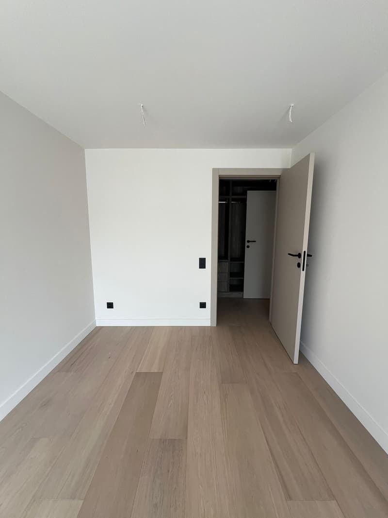 Maison moderne entièrement rénovée (12)