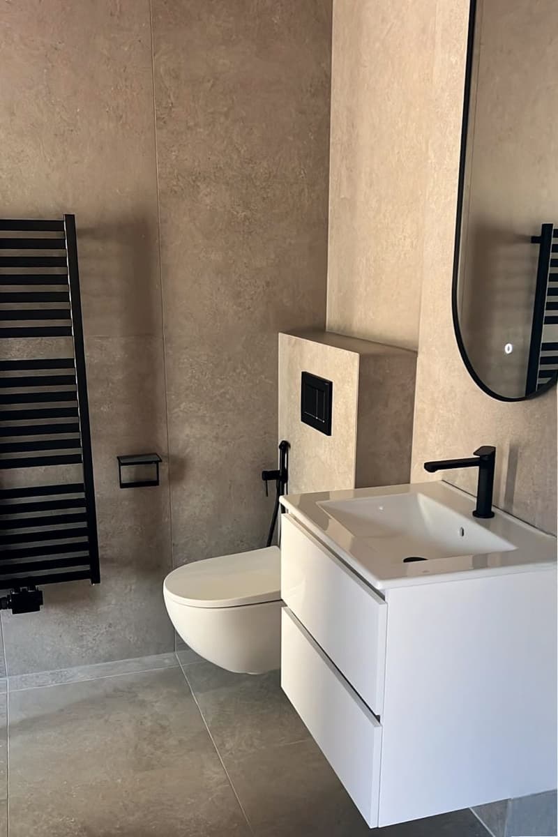 Maison moderne entièrement rénovée (11)