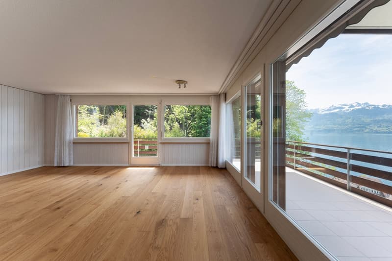 Sanierte 4½-Zimmer Wohnung mit traumhaftem See- und Bergblick (4)