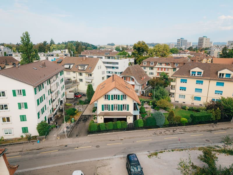 Charaktervolles 12-Zimmer Wohnhaus an idealer Lage in Bern (22)