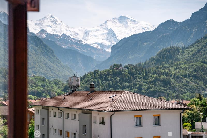 Grosszügige 4½-Dachwohnung mit Blick auf Eiger, Mönch und Jungfrau (6)