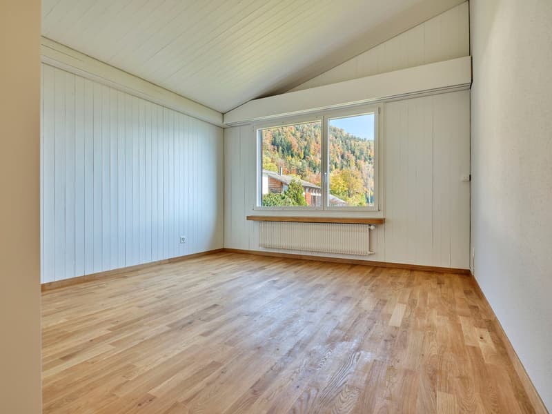 3½-Zi.-Dachwohnung: Wohnen mit 60er-Jahre-Flair und Blick auf das Schloss (6)
